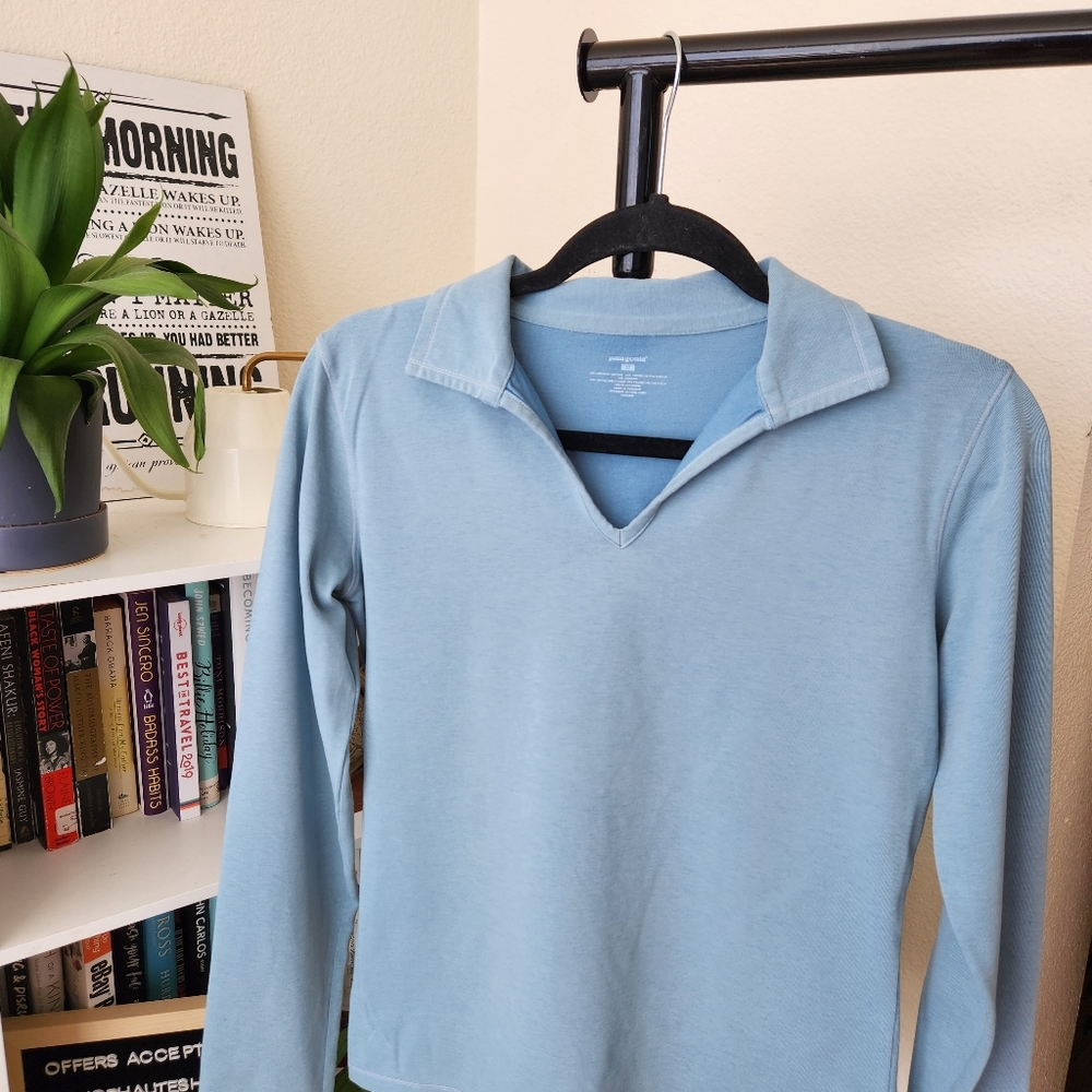 Patagonia Blue Long Sleeve Collared Shirt
